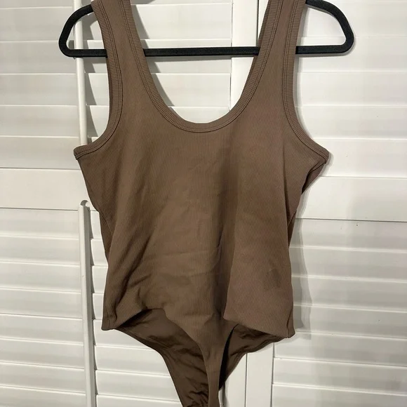Nuuds Scoop Tank Bodysuit - Picture 3 of 5